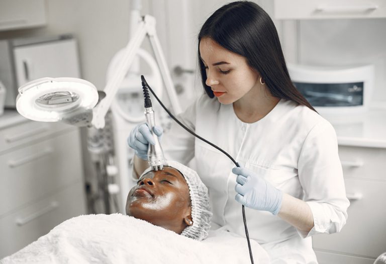 Dermatologist Aesthetic: Combining science and beauty