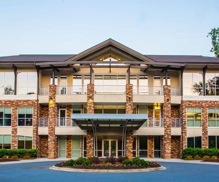 HKB Plastic Surgery: Comprehensive aesthetic care